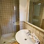 Continentale Otel 2*